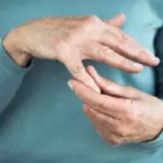 Kebiasaan Sehari-hari yang Membantu Menjaga Sendi Tetap Sehat